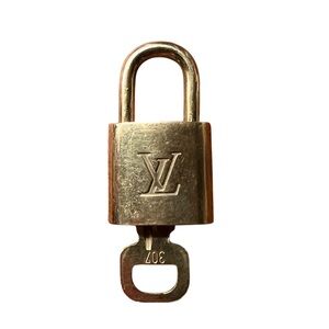 LV lock and key #307
